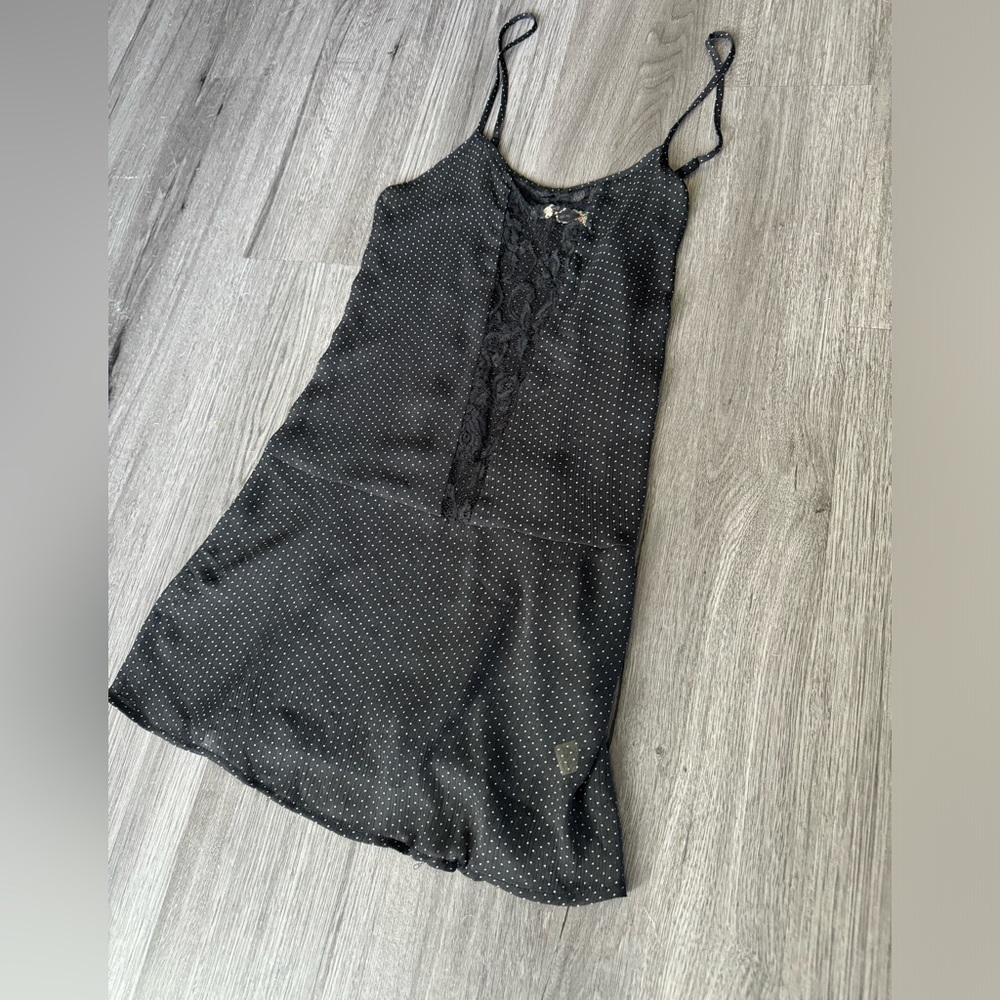 PINS AND NEEDLES SHIFT LACE SPAGHETTI STRAP DRESS